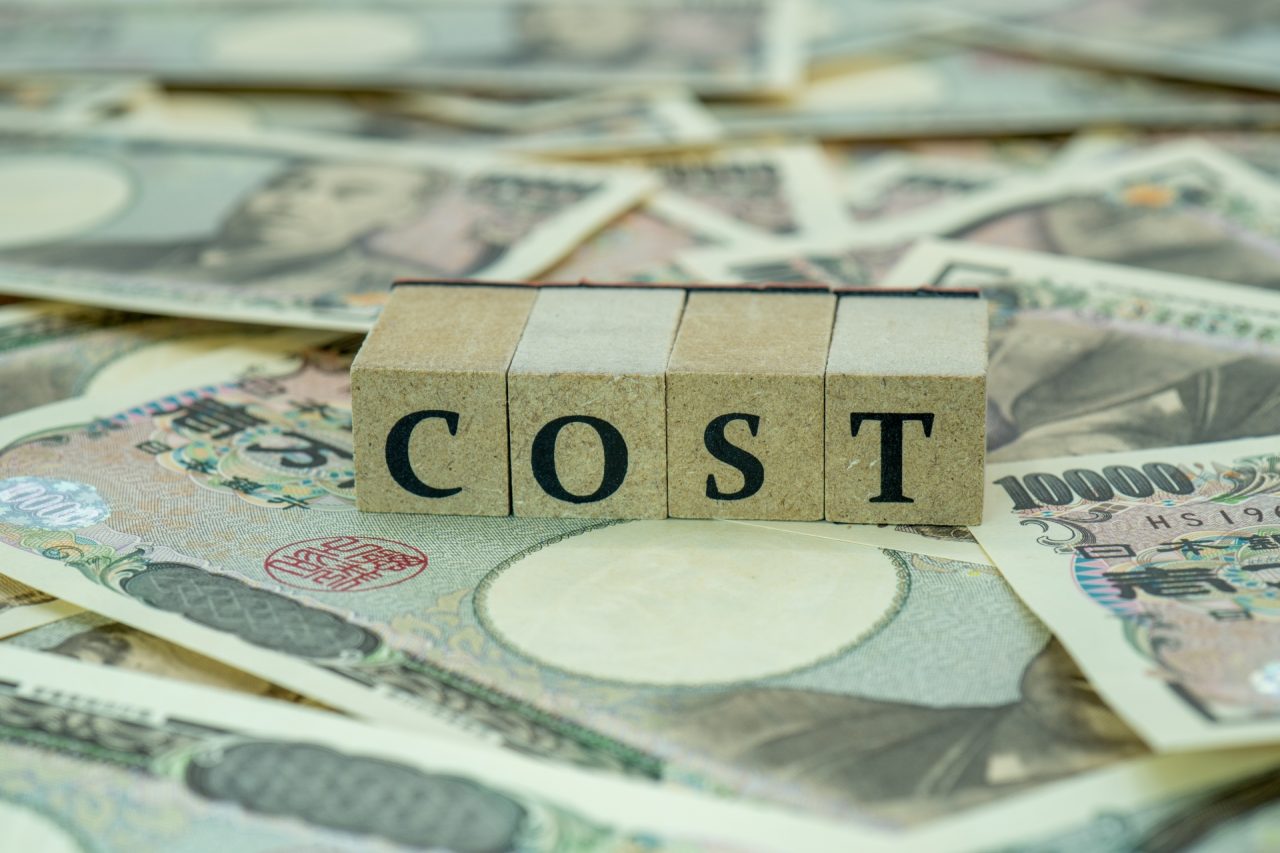 特定技能外国人を受入れるまでにかかる費用などを中心に技能実習生の受入れと比較してご紹介します。